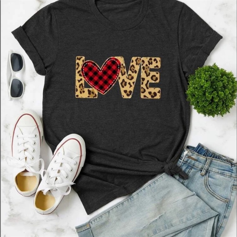 Whole Lotta Love Charcoal Plaid Heart & Leopard Heart Accented Top•XL-2X